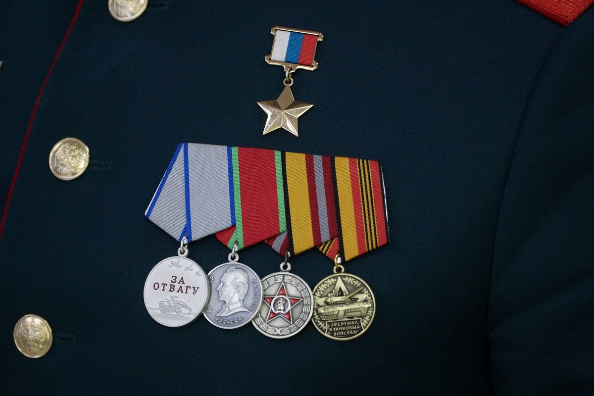 Алтайские единороссы поздравляют земляков с Днем Героев Отечества