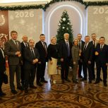 Местные отделения «Единой России» присоединяются к благотворительной акции «Ёлка желаний»