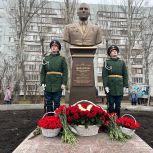 По инициативе «Единой России» в Ульяновске открыли памятник Герою России Максиму Михайлову