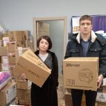 Активисты «Единой России» передали участникам СВО бензопилы и генераторы