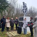 Единороссы почтили память безымянных воинов