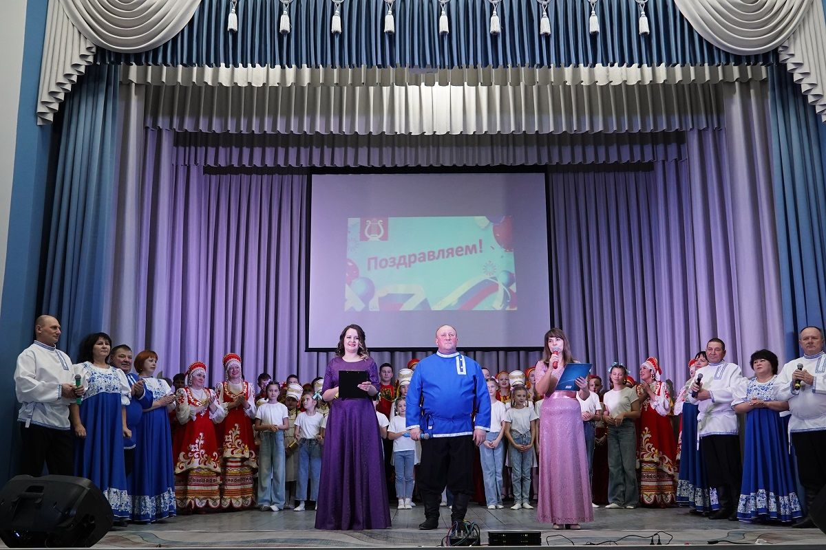 В Поспелихинском районе отремонтировали Дом культуры при участии «Единой России»