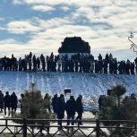 «Память, высеченная в камне и сердцах»: в Элисте почтили память жертв депортации калмыцкого народа