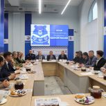 На круглом столе с участием депутатов «Единой России» обсудили вопросы поддержки участников СВО