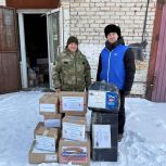 Окопные свечи, теплые вещи, средства гигиены: «Единая Россия» отправила помощь для бойцов на передовую