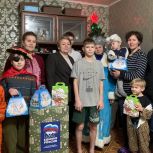 Единороссы Югры поздравили жителей региона с Новым годом