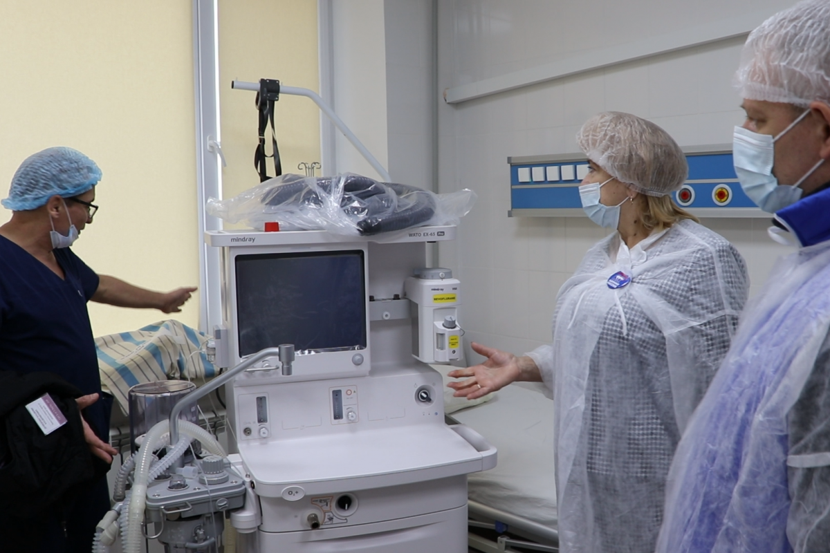 Активисты партпроекта «Здоровое будущее» проверили оснащенность Станично-Луганской больницы