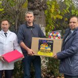 «Коробку храбрости» передали пациентам городской больницы №4