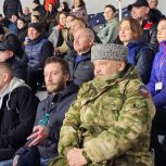 В Мурманске «Единая Россия» организовала для семей участников СВО посещение хоккейного матча