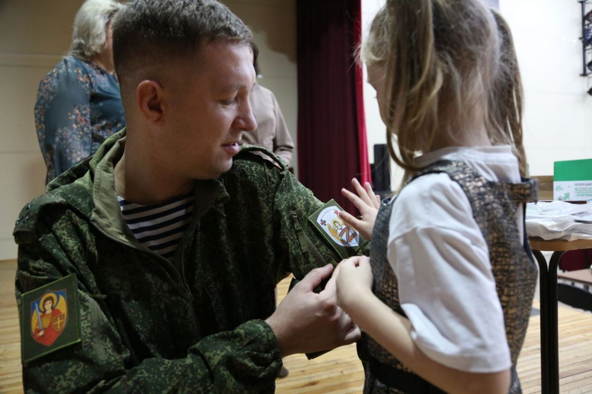 В Севастополе наградили победителей конкурса детских рисунков «Шеврон Победы»