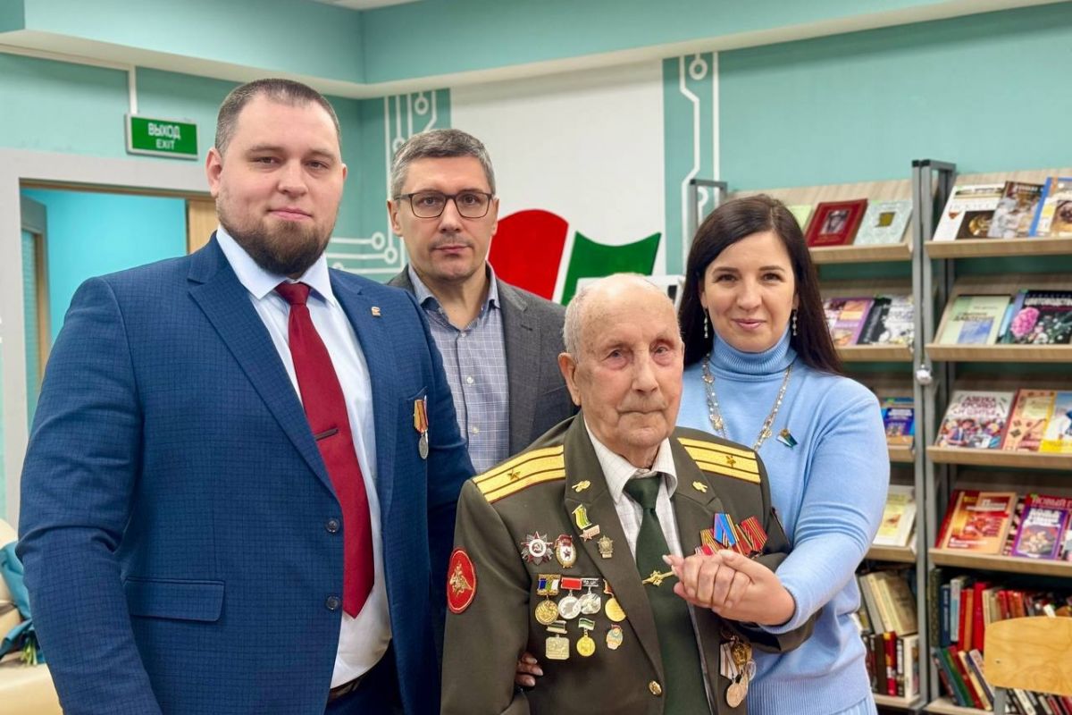 Ветерану Николаю Акимовичу - 98 лет!