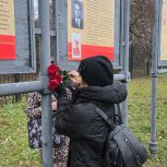 В День Героев Отечества по инициативе муниципального депутата Светланы Кобзарь на востоке Москвы появилась «Аллея Героев»