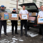 Сторонники «Единой России» передали «Коробки храбрости» в областную детскую больницу