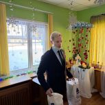 «Не просто подарки»: Алексей Долматов исполнил заветные детские мечты