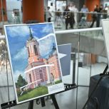 При содействии «Единой России» в Мособлдуме открылась выставка детских рисунков