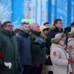 Партийцы почтили память Героев Отечества