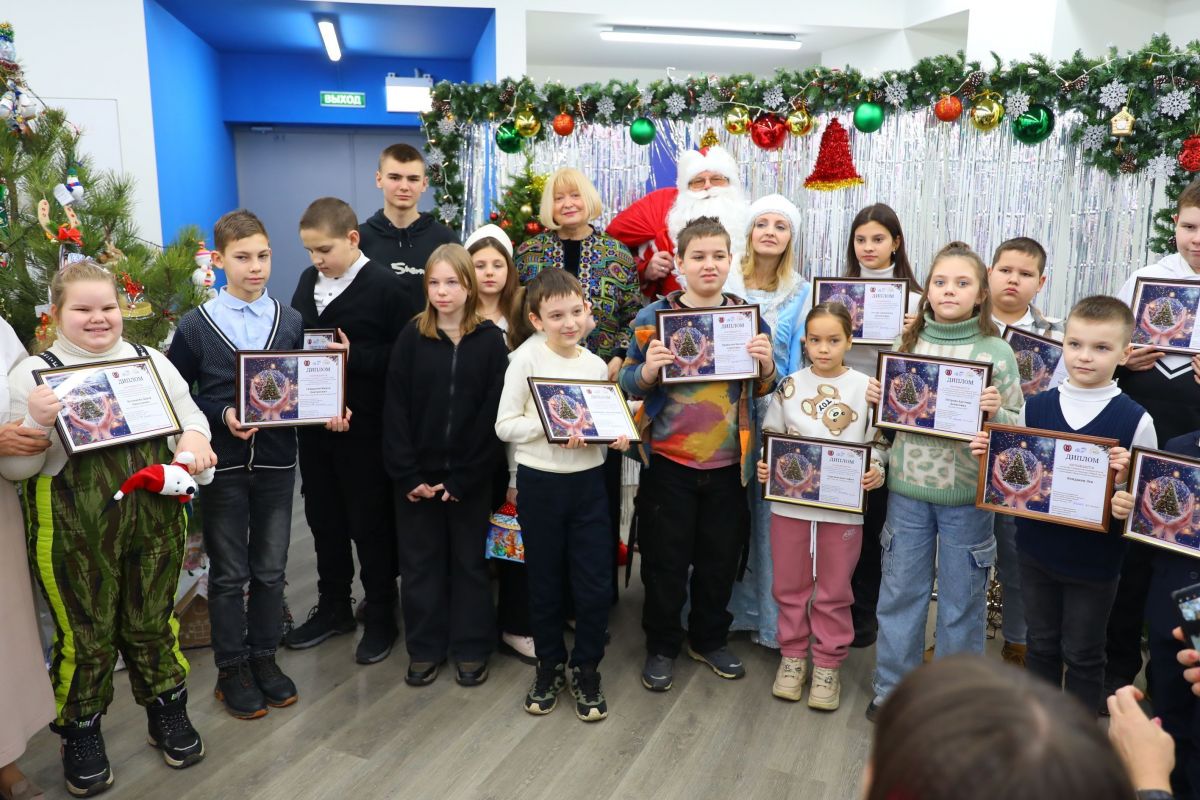«Новый ЭкоГод»: В Волгограде выбрали лучшие елочные игрушки из вторсырья