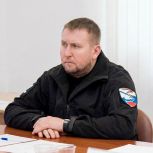 В 24-й день рождения «Единой России» Денис Мирошниченко провел приём граждан