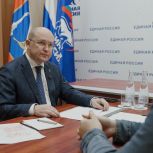 Михаил Развожаев провел прием граждан в День рождения партии «Единая Россия»