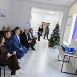 Севастопольские партийцы «Единой России» смотрят прямую линию с Президентом в Штабе общественной поддержки