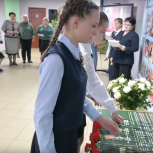 В Долгоруковском лицее открыли Парту Героя