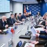 «Единая Россия» расширяет соцподдержку многодетных семей