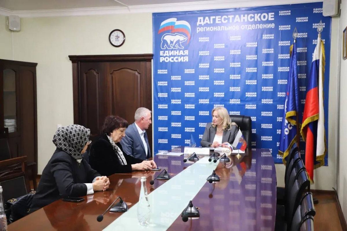 Зарема Бутаева провела личный прием граждан в Общественной приемной «Единой России»