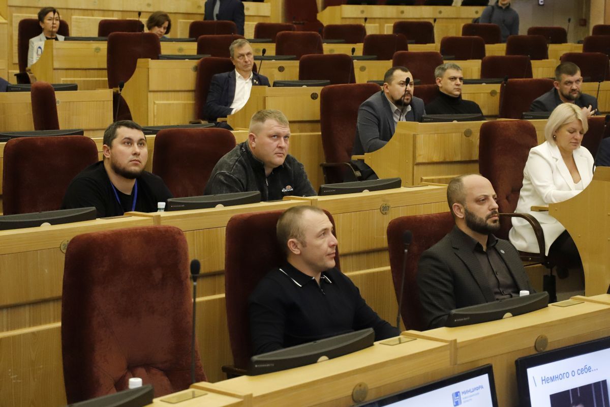 В Новосибирске «Единая Россия» провела лекцию о цифровых технологиях и возможностях искусственного интеллекта