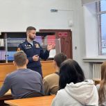 «Разговор о важном»: Иркутские единороссы организовали встречу студентов Сибирского колледжа с участником СВО