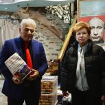 «Поздравляем с Новым годом и ждём домой с Победой!»: колпинский  предприниматель Алексан Севоян отправил очередную партию помощи для российских бойцов