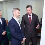 Народная программа: Новое оборудование для выездных медосмотров передали в Чукотскую окружную больницу