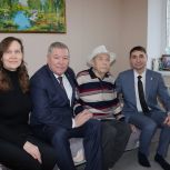Депутат Николай Малов поздравил с Новым годом ветеранов из Ядринского округа
