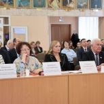 Виктор Якимов и Анна Соломеина приняли участие в утверждении бюджета-2026 в Каменске-Уральском