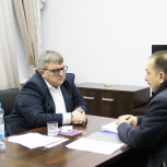 Сегодня в Региональной общественной приемной работал Константин Комков