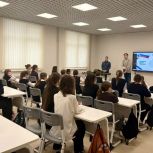В рамках проекта «Патриоты земли Тульской» школьники пообщались с бойцом СВО