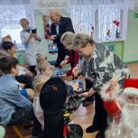 Партийцы стали волшебниками для детей, которые находятся в санатории
