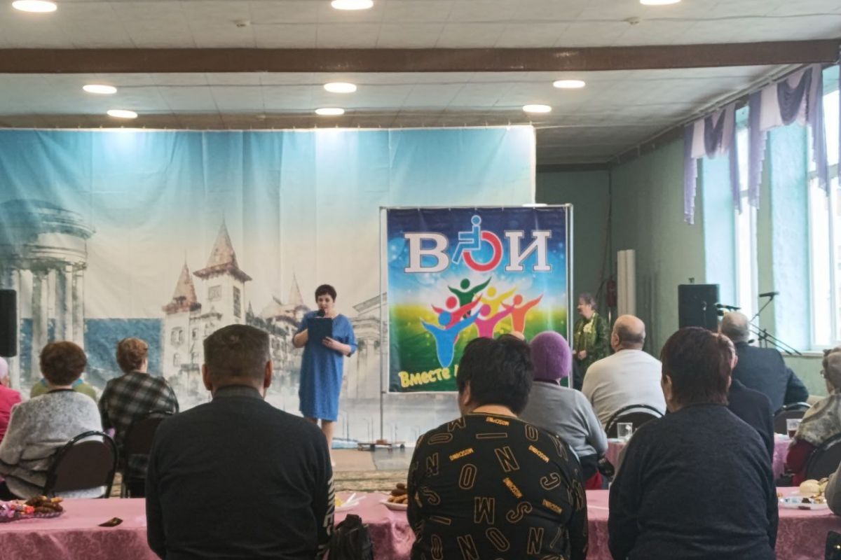 В Озинском районе прошел праздничный концерт для лиц с ОВЗ