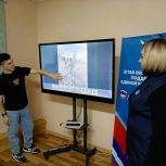 Партийцы Октябрьского района организовали встречу школьников с участником СВО