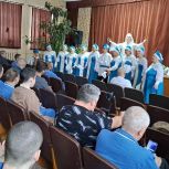 Песни о главном, подарки и слова поддержки: в Мулинском военном госпитале поздравили военнослужащих с наступающим Новым годом
