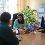 Подарок к Новому году: депутат помогла вологжанкам получить помощь в канун праздника!