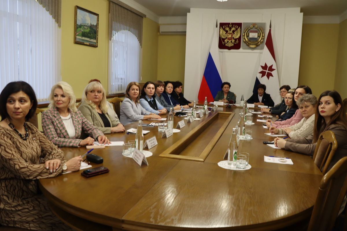 На площадке Государственного Собрания РМ обсудили реализацию партийного проекта «Женское движение Единой России»