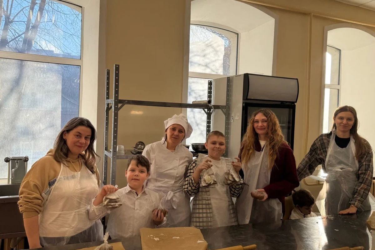 «Новогодний пряник» испекли в Орле жёны и дети участников СВО
