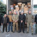 В Крыму в преддверии Нового года активисты «Единой России» собрали и передали масштабную партию гуманитарной помощи для российских военнослужащих