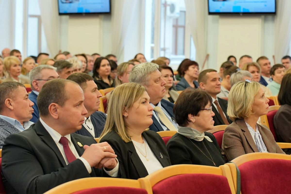 Волонтеры-психологи провели обучение для региональной Ассоциации «Совет муниципальных образований»