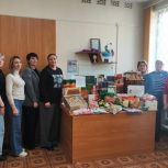 Жители Верхнесадового передали новогоднюю гуманитарную помощь нашим бойцам