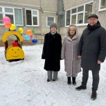 Владимир Смирнов помог в оборудовании детской площадки в  «Доме ребёнка»