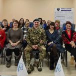 Женский клуб «Есть счастье» в Ангарске накануне Нового года принимал гостей – участника СВО и его жену, активистку волонтёрского движения