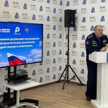 Евгений Гарин наградил советников по воспитанию в штабе общественной поддержки «Единой России»