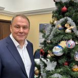 Петр Толстой поздравил россиян с Новым годом и Рождеством