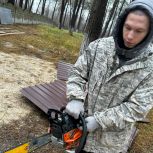 Тазовчанин помогает жителям Курской области